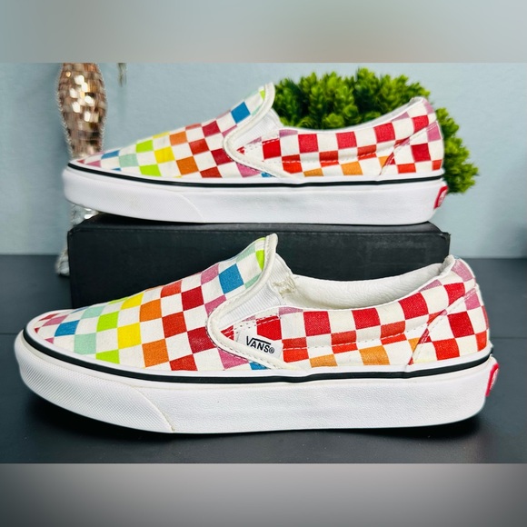 Checkered Slip On Vans - Picture 4 of 12